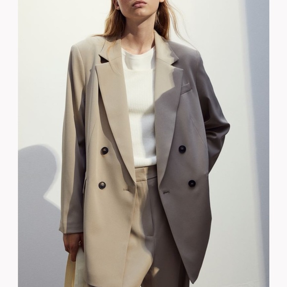 NWT H&M Oversized Blazer - Tan - Picture 2 of 2